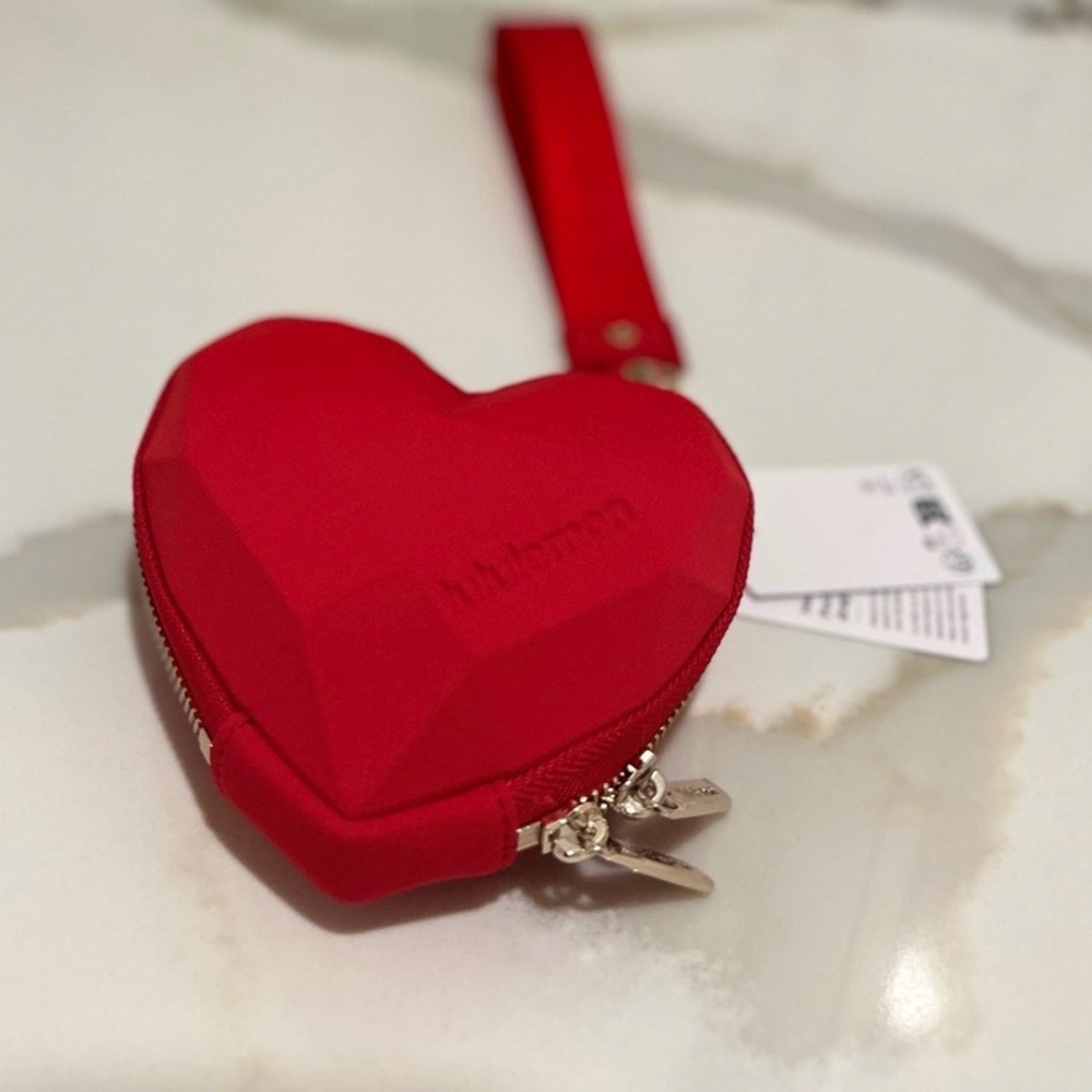 NWT! Lululemon Heart Wristlet Oxford Red - Picture 8 of 15